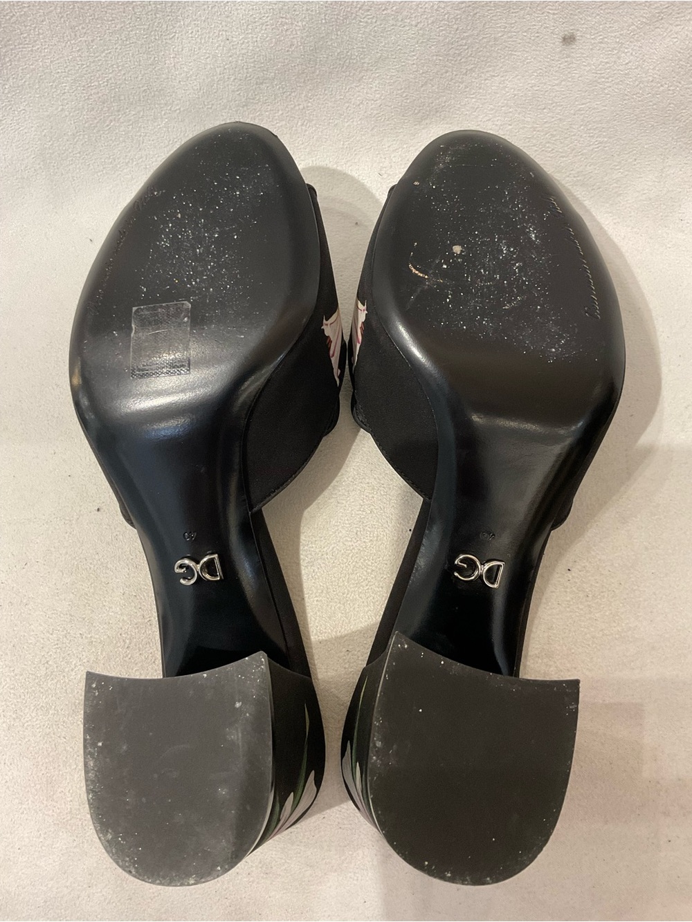 Dolce & Gabbana Block Heel - Picture 5 of 6